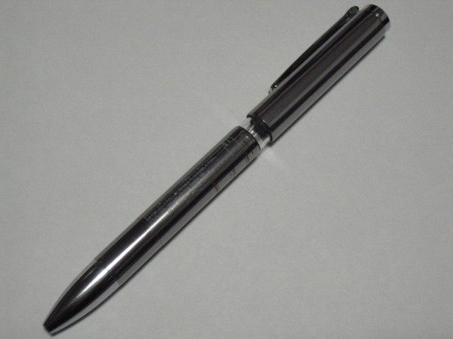 三菱鉛筆 スタイルフィット 3色ホルダー マイスター 回転式 ガンメタリックUE3H1008.43