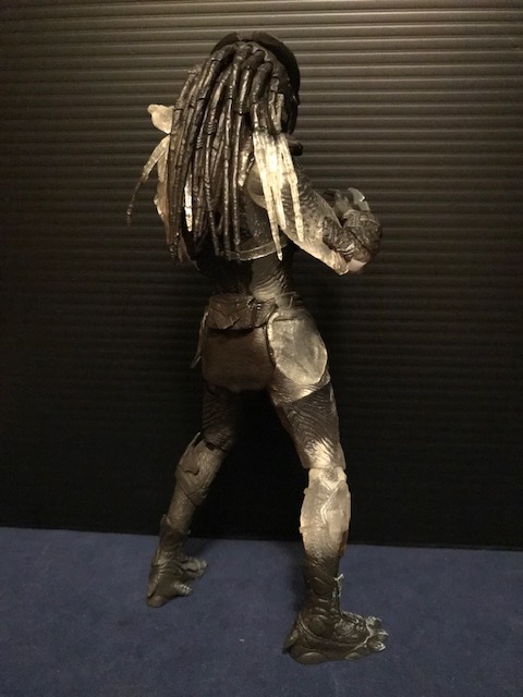 NECA 映画プレデターズより バーサーカープレデター ミッドクロークver. アクション フィギュア_画像5