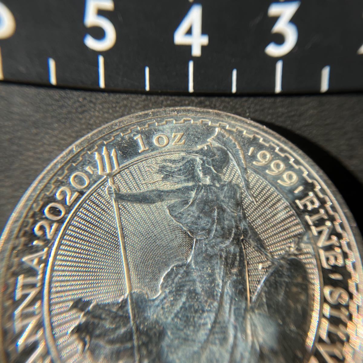 イギリス　２０２０年　ブリタニア銀貨　1オンス　美品★17_画像3