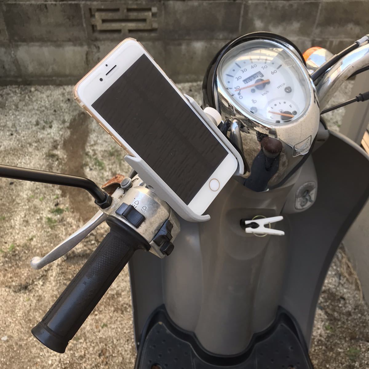 送料350円 即決 アルミ合金製 スマートフォン バイク 自転車用 ブラケット ホルダー 新品 スマホ 固定 オートバイ 宅配 脱着簡単 回転の画像6