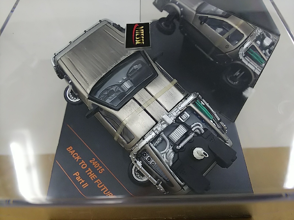 ■ VITESSE 1/43 back to the future Part Ⅱ DeLorean バック・トゥ・ザ・フューチャー デロリアン モデルミニカー　　絶版希少モデル_画像4