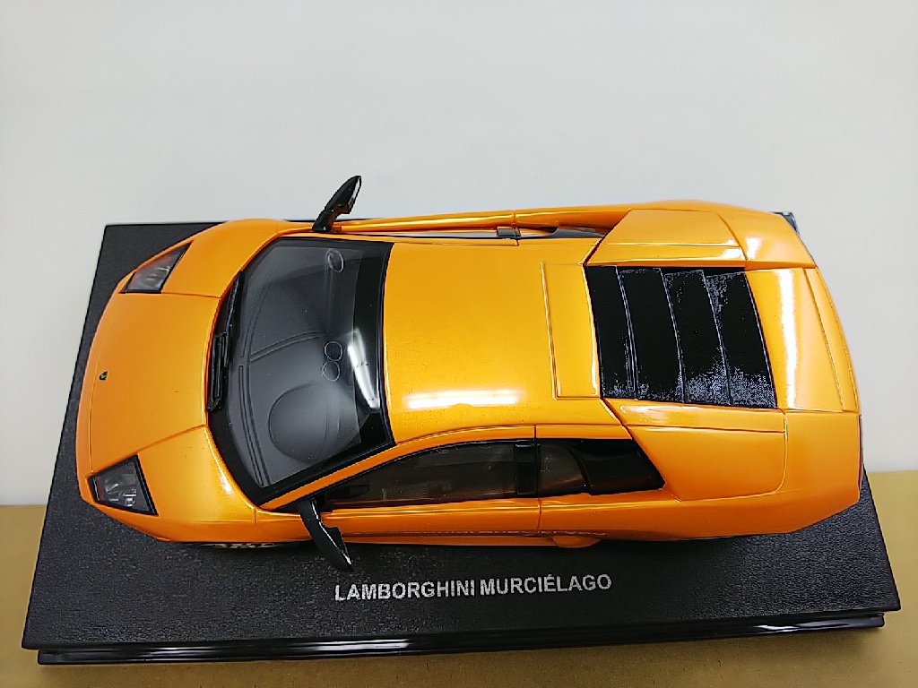 ■ AUTOartオートアート 1/32 Lamborghini Murcielago オレンジン ランボルギーニ・ムルシエラゴ スロットカー モデルミニカー_画像5