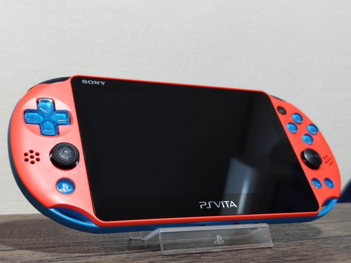 「極美品」 PlayStation Vita 2000 すぐ遊べるセット 本体