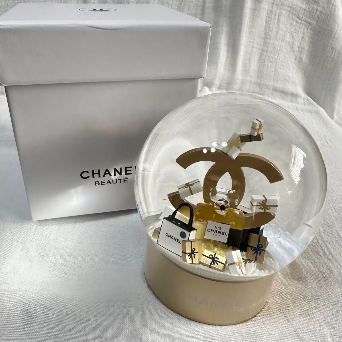 CHANEL シャネル ノベルティ N°5 スノードーム スノーグローブ 置物 インテリア 新品未使用♪