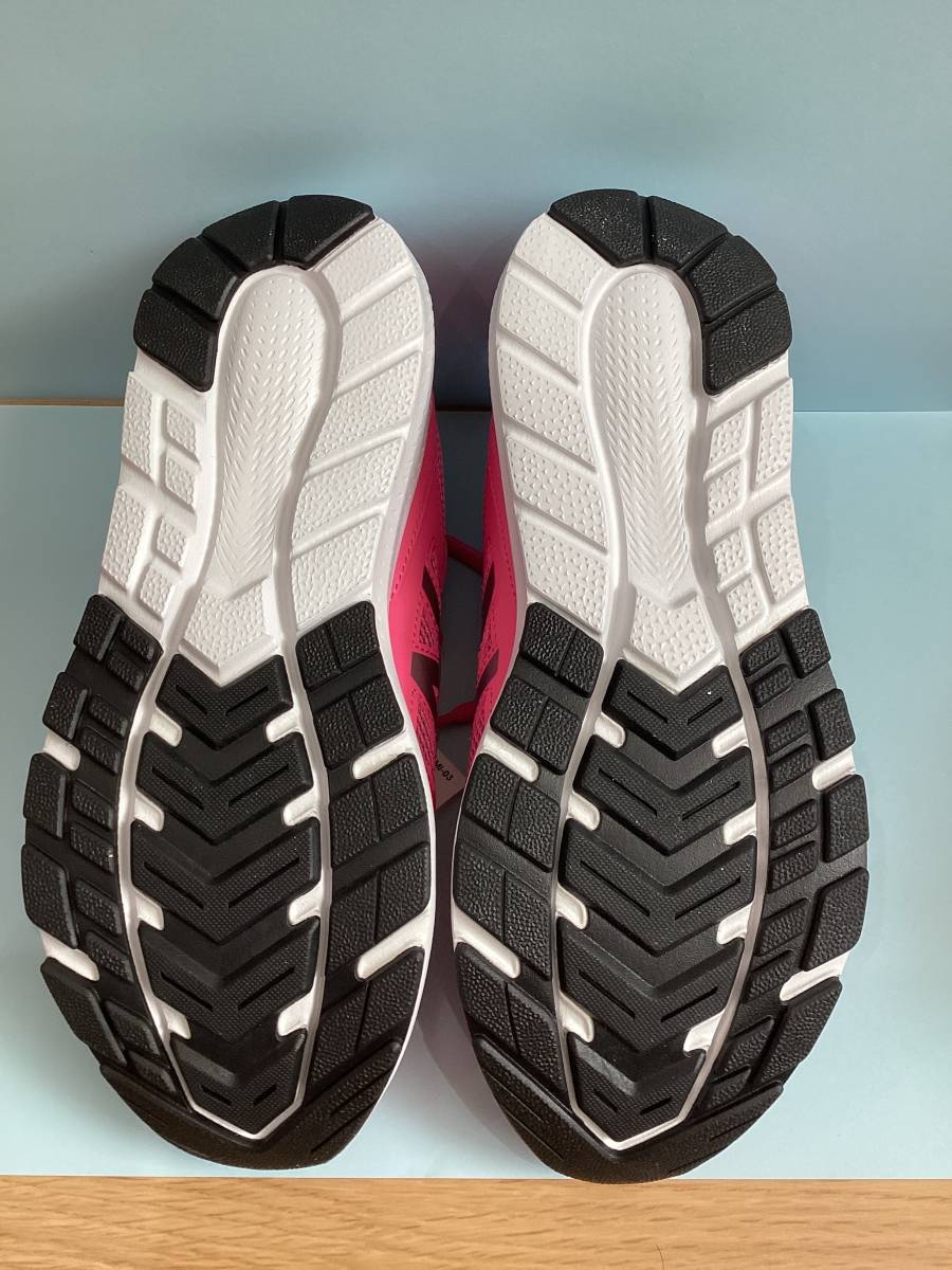 ニューバランス24ｃｍ（NEW BALANCE）YK570CRB　新品未使用　陸上用　子供靴 女の子用　女性　シューズ 速く走れる靴 ピンク色　送料安い_画像6