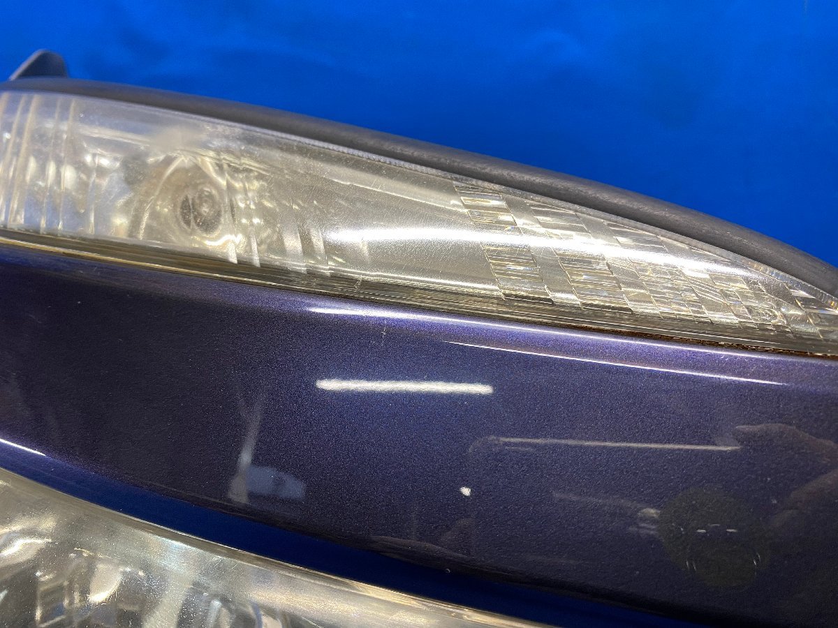 トヨタ ヴォクシー Z ZS ZRR70W 右ヘッドライト KOITO 28-203 紫 HID 刻印:V9 前期 [I-503]_画像4