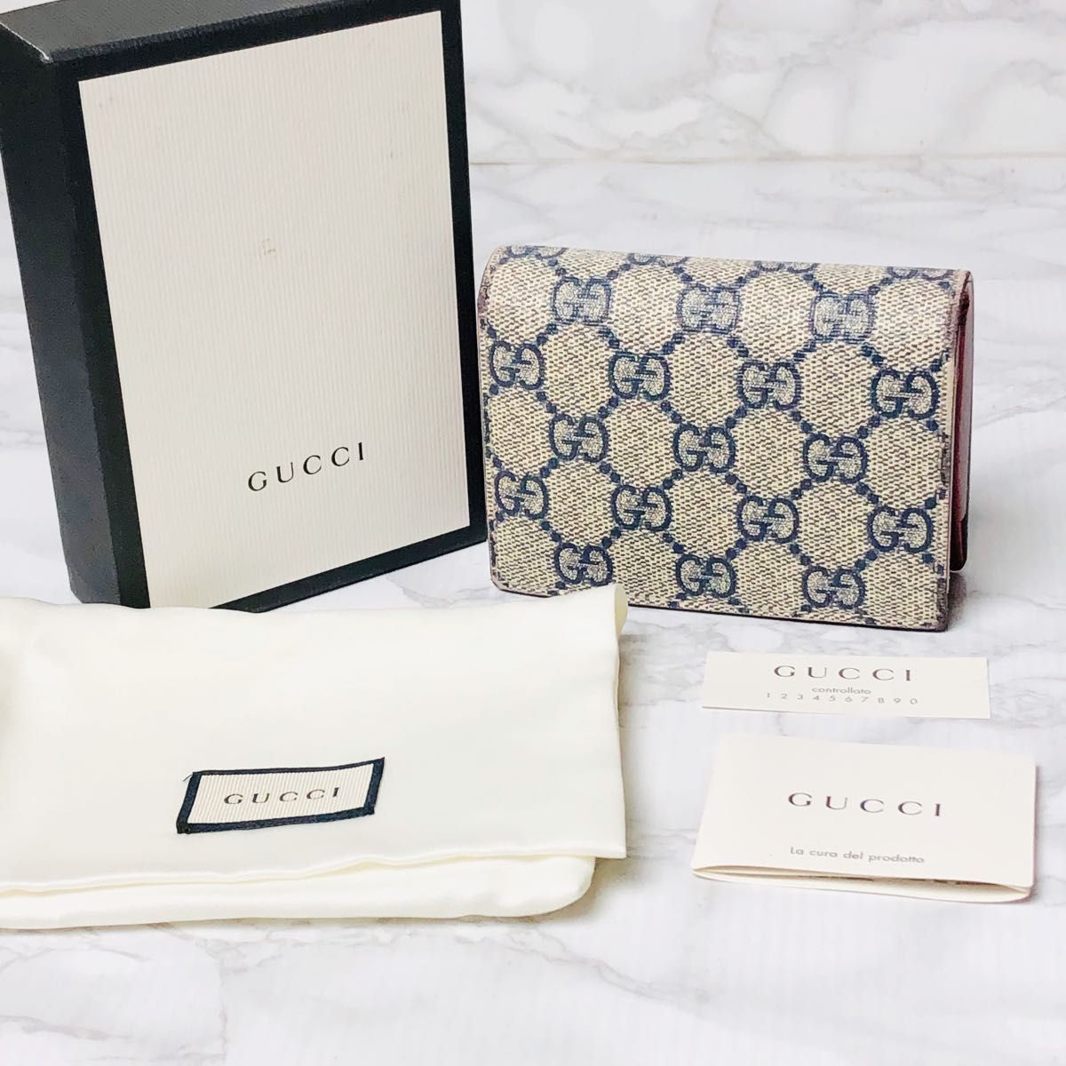 極美品 GUCCI グッチ GGスプリーム コンパクトウォレット 二つ折り財布 人気 011