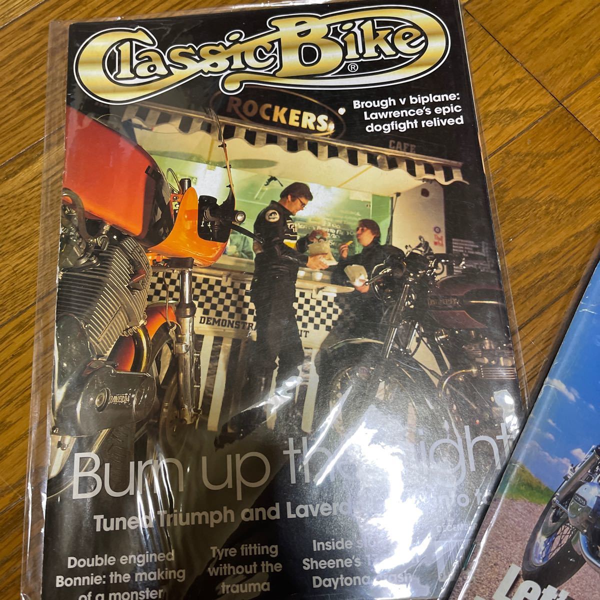 洋書 英車　クラシックバイク　トライアンフ　BSA カフェレーサー　エースカフェ_画像6