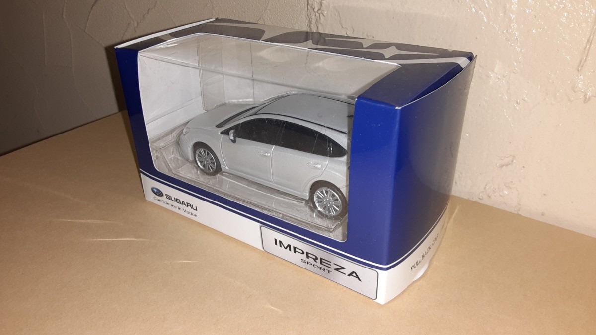 ミニカー　1/40 スバル　インプレッサスポーツ　IMPREZA 　プルバックカー　非売品　ホワイトパール　カラーサンプル _画像2