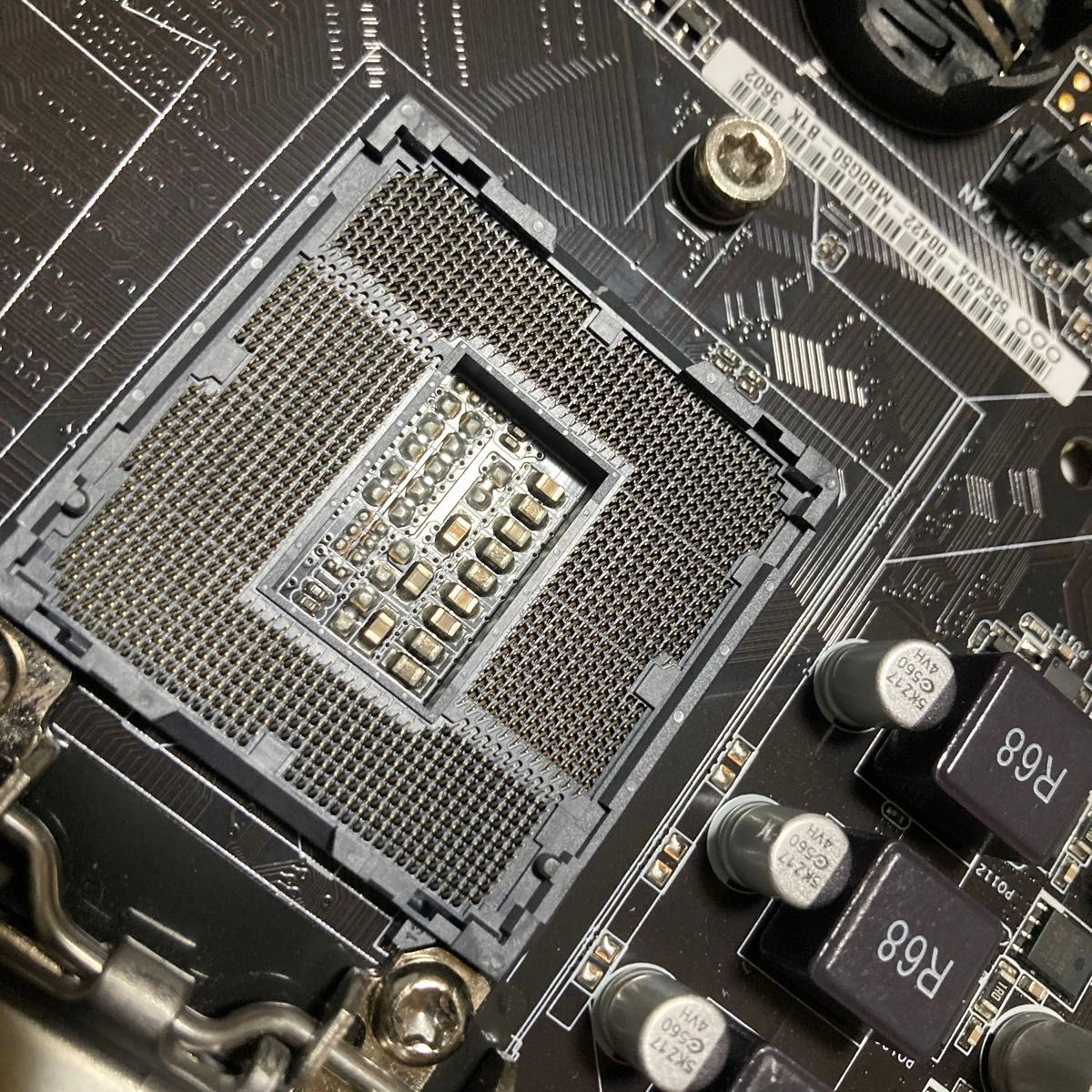 ASUS B85M-G MicroATX マザーボード Intel