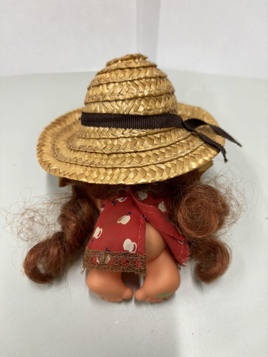 昭和レトロ ツインロール 女の子 人形 ビンテージ 帽子付_画像2