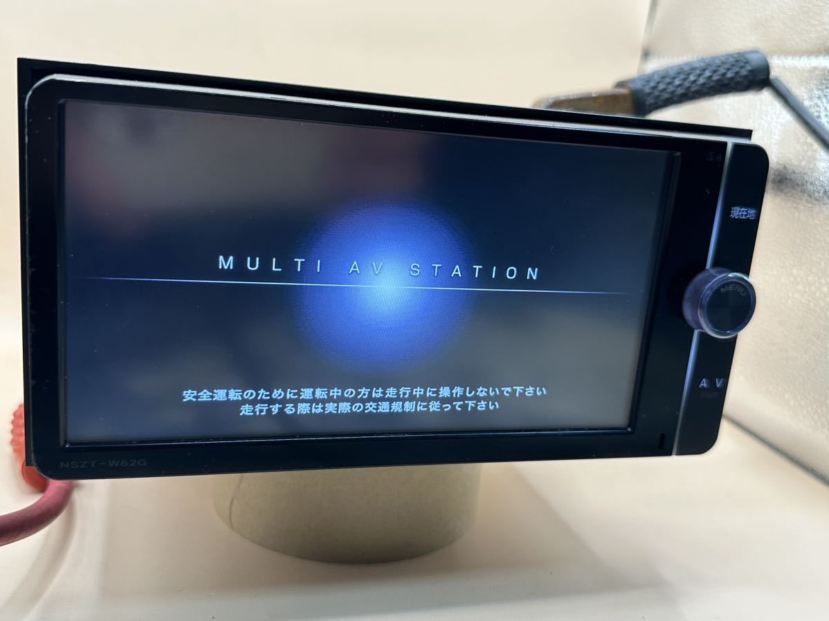 美品 中古 トヨタ 純正 ナビ 「 NHZD-W62G 」 2013年地図 美品 中古 トヨタ 純正 ナビ 「 NHZD-W62G 」 2013年地図