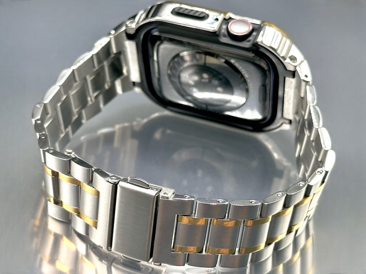 Apple Watch ステンレスバンド　カバー　アップルウォッチ　メタルケース　一体型ベルト44mm45mm シルバー&ゴールド