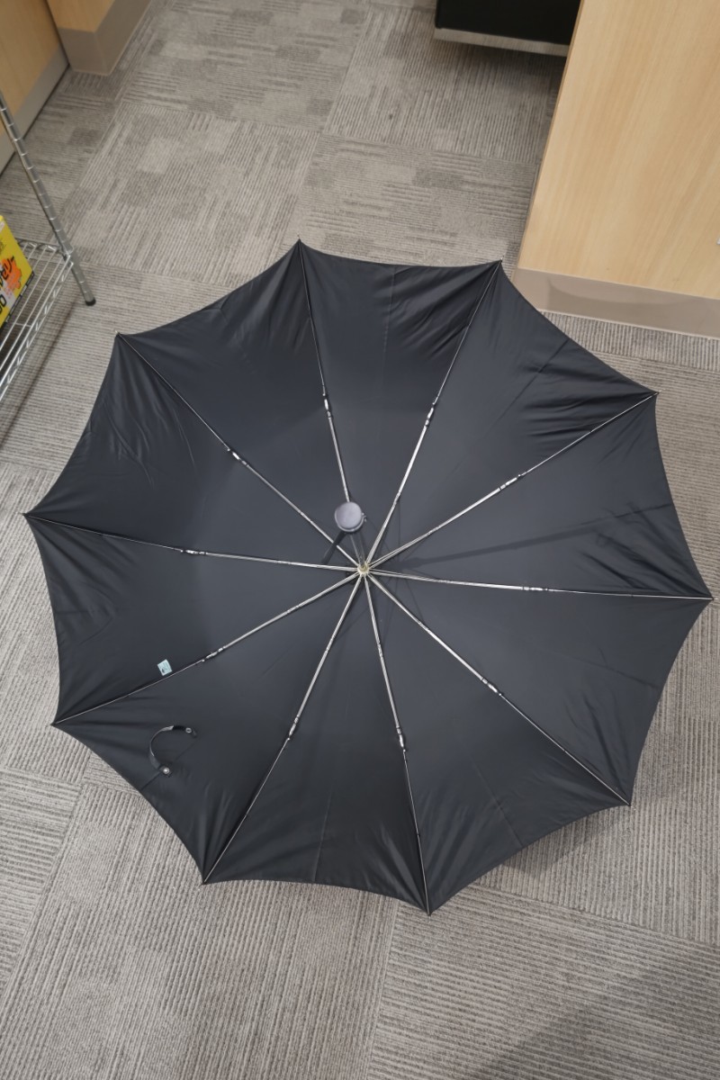 折りたたみ傘 雨傘 折り畳み傘 ブラック 傘 i._画像3