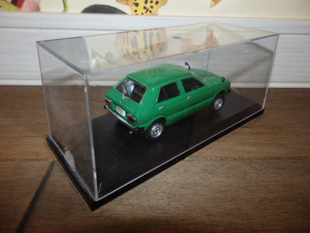 国産名車コレクション 1/43 ダイハツ シャレード 1977 緑 旧車 クラシックカー daihatsu charade ミニカー　MM3/B186_画像3