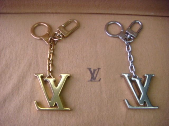 gold & silver poruto*kre initial M65071 key ring charm key holder Louis * Vuitton made Gold & silver 