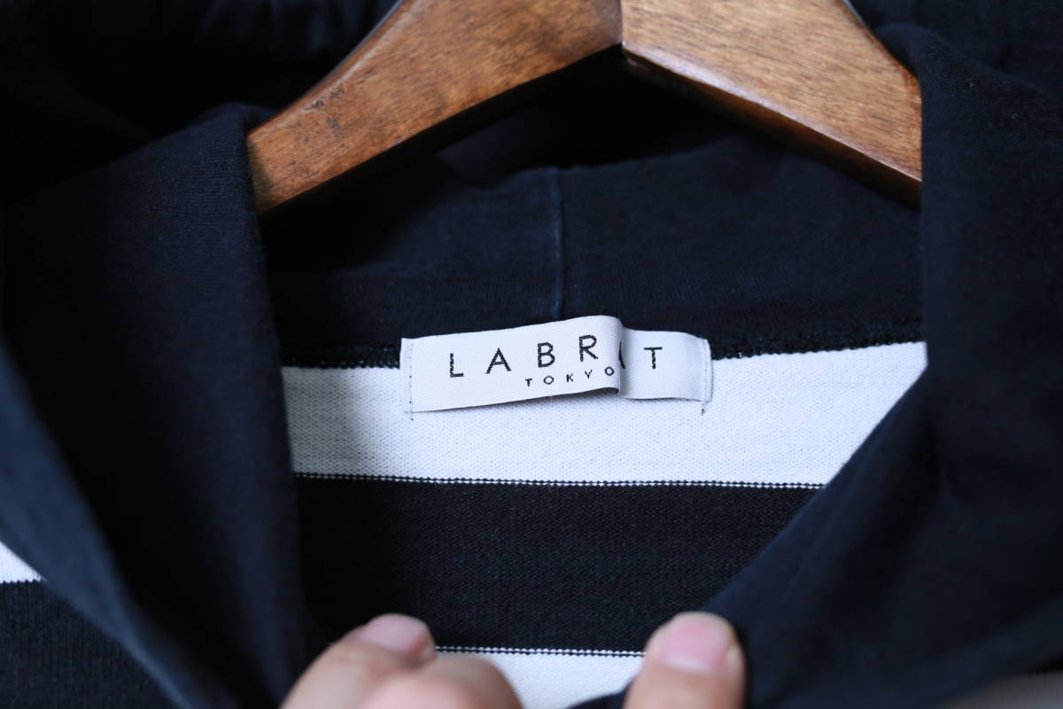 ★日本製LABRAT ラブラット ボーダー柄プルオーバーパーカー　　古着ユーズド男性メンズ服M白黒中古トップス上着アウターJAPAN_画像4