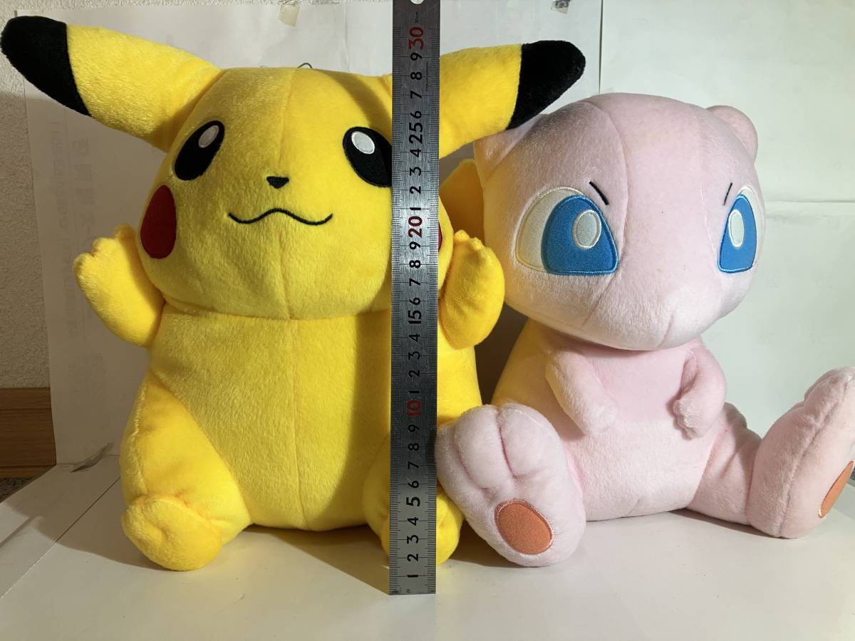 ポケットモンスター スーパーDXぬいぐるみ ピカチュウ & ミュウ　2個セット 特大サイズ約30センチ 景品用非売品_画像2