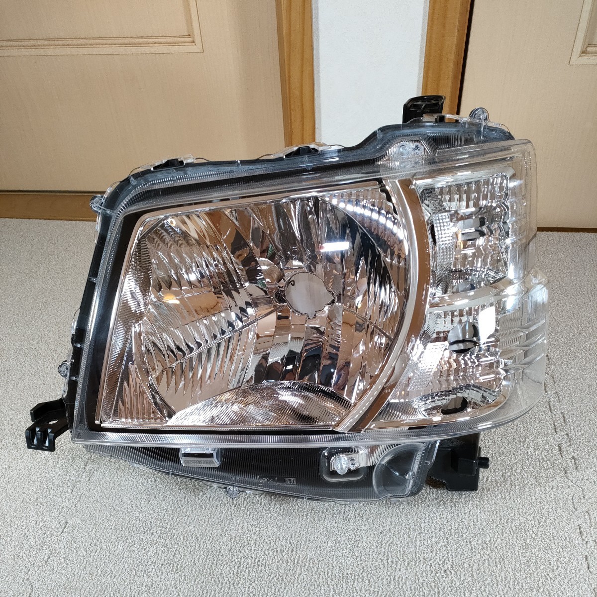 新車外し ダイハツ 純正 ハイゼット ハイゼットカーゴ ハロゲン 新車外し ダイハツ 純正 ハイゼット ハイゼットカーゴ ハロゲン