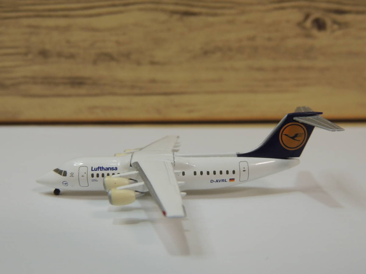 【航空機模型】ヘルパ　ウィングス　1/500　ルフトハンザ　シティライン　AVRO　RJ85　Lufthansa　Cityline　_画像3