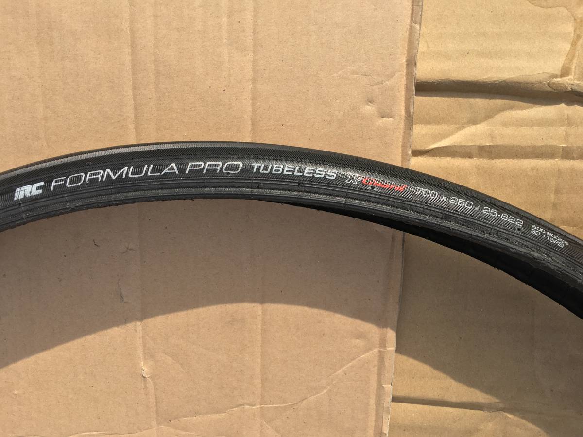 ★ジャンク扱い IRC FORMULA PRO TUBELESS X-Guard 700×25C チューブレスタイヤ フォーミュラ プロ チューブレス_画像2