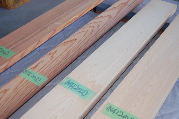 木曽桧 ヒノキ（天然材） と霧島杉、吉野杉 4本で25100円 角材 材木 木材 新品