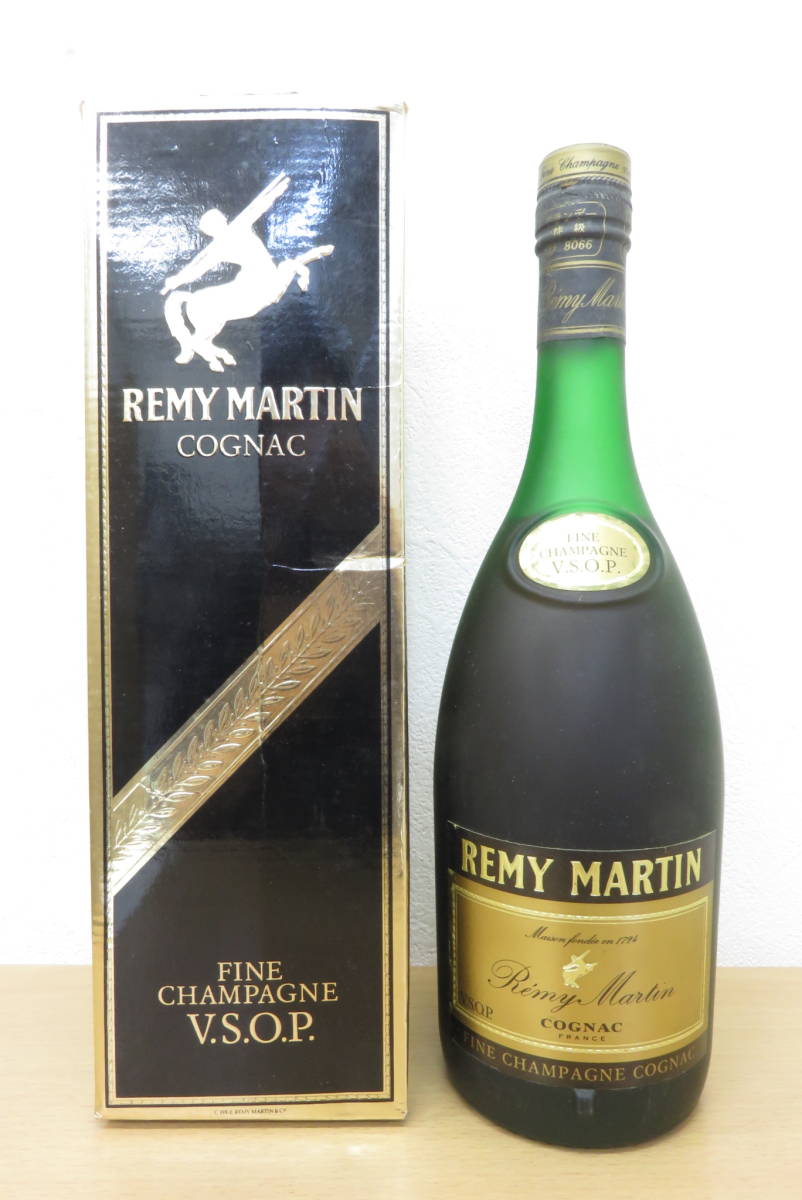 1911 ア601-205　お酒　レミーマルタン VSOP　REMY MARTIN　ファインシャンパーニュ　コニャック COGNAC　700ml 40%　未開栓 古酒　80_画像1