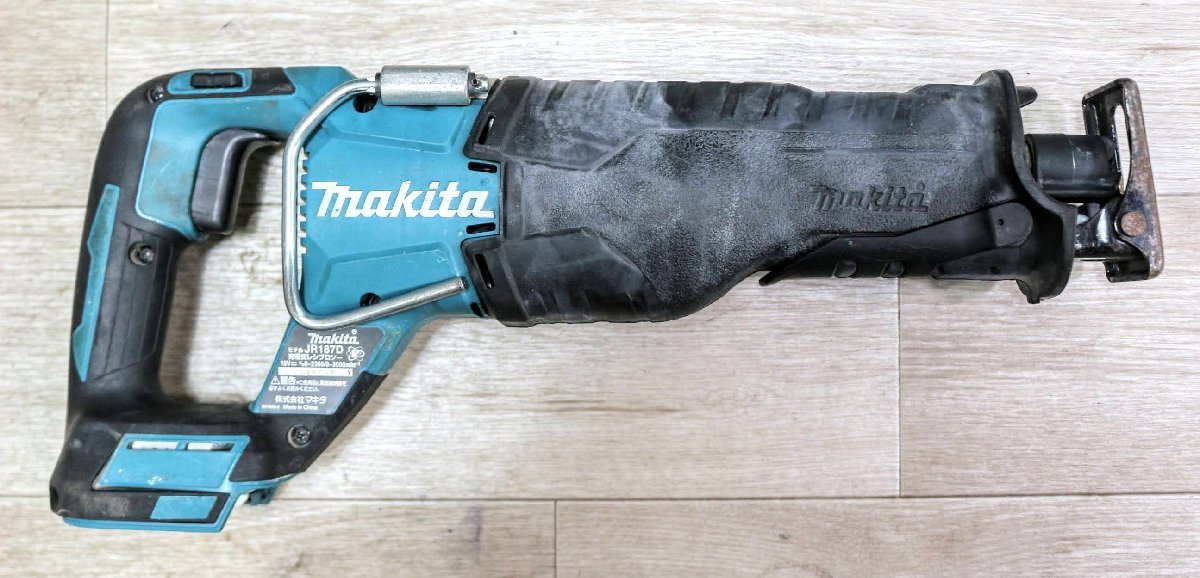 ☆動作品☆makita 充電式レシプロソー JR187D　ハードケース、説明書付属　8KT330_画像3