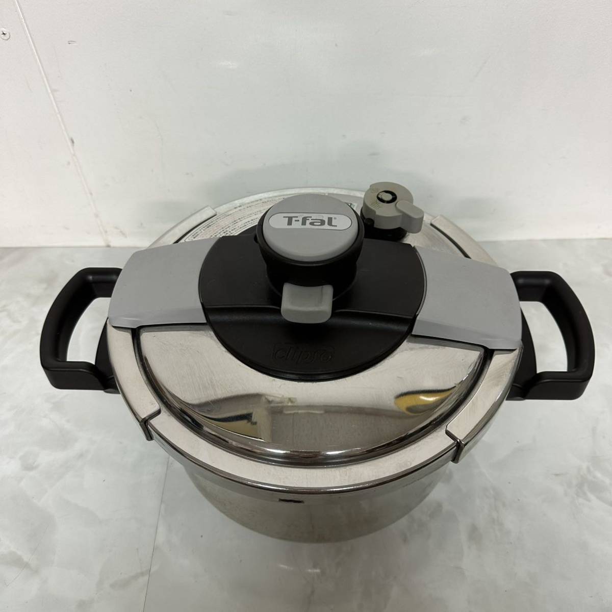 Y393★ T-fal 圧力鍋 4.5L _画像1