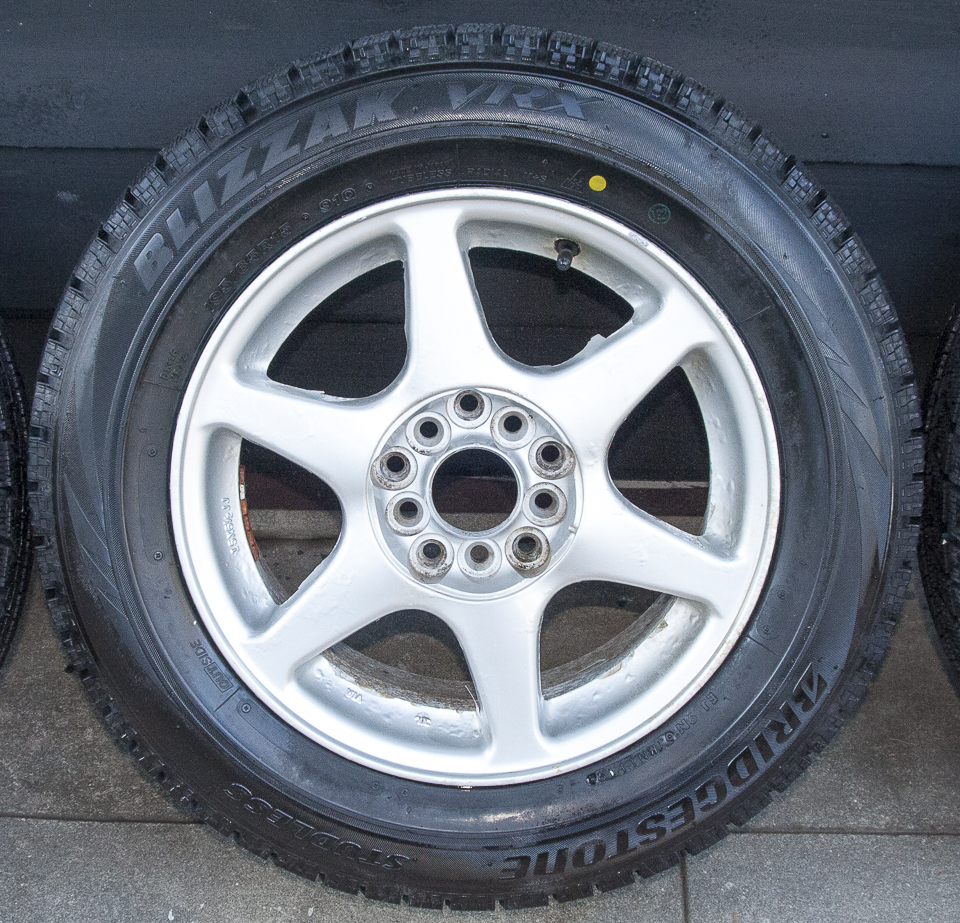 ブリジストンBLIZZAK VRXスタッドレスタイヤ195/65R15(未使用品)_画像4