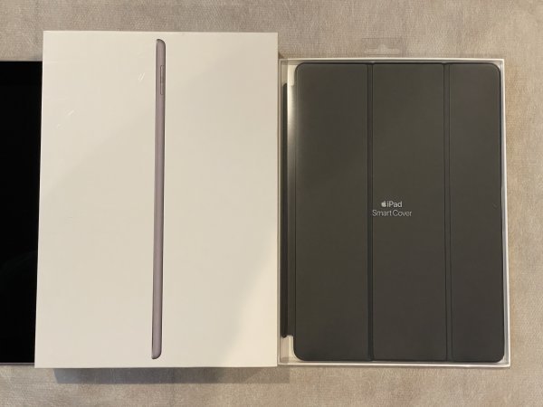 【◆美品・おまけ付◆】 Apple iPad (第7世代)本体 スペースグレイ 32GB MW742J/A Wi-Fiモデル 純正Smart Cover スマートカバー_画像3