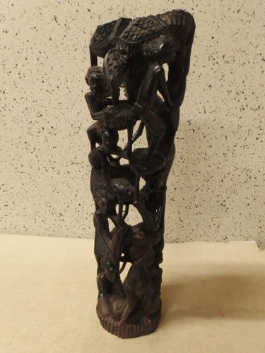 0140300s【アフリカ 唐木材質 人物像 木製 木彫り】高さ46.5cm程度/中古品_画像3