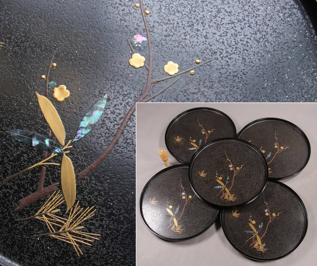 CH1 talent . wheel island paint stone eyes . lacquer black paint pair attaching circle shape serving tray . customer natural tree pine bamboo plum book@ gold lacqering height lacqering mother-of-pearl / tradition handicraft lacquer wooden lacquer ware tea . stone . seat . seat tray 