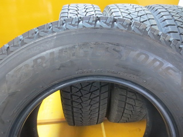 ☆スピスタ☆スタッドレスタイヤ　ブリヂストン　BLIZZAK DM-V2　215/70R16　4本　16ST1201　中古　14_画像4