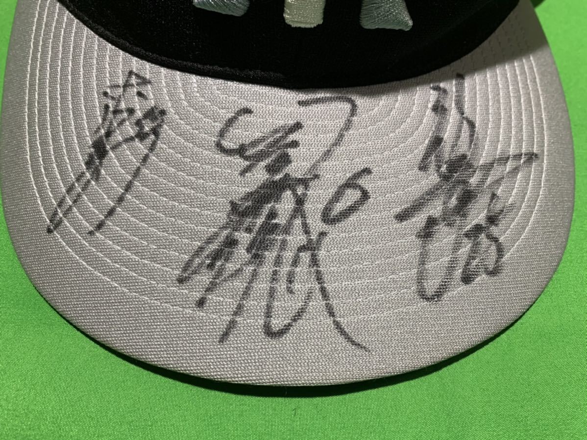 阪神タイガース 金本知憲 赤星憲広 新井貴浩 支給品 寄せ書き 阪神タイガース 金本知憲 赤星憲広 新井貴浩 支給品 寄せ書き