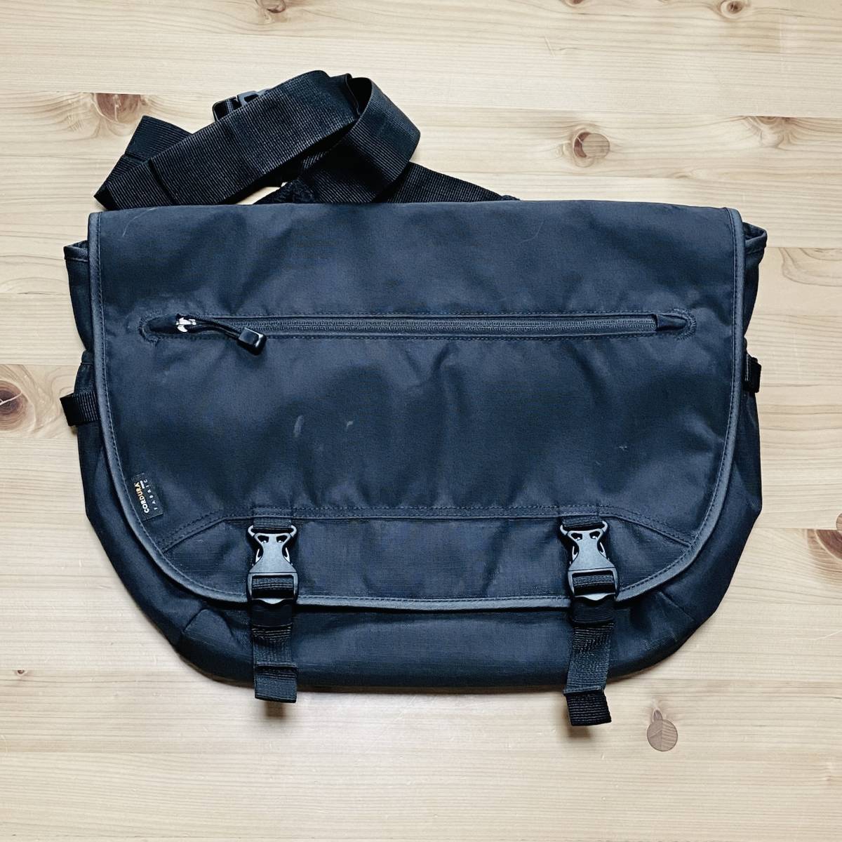 【中古】ユニクロ コーデュラ メッセンジャーバッグ ブラック UNIQLO CORDURA Messenger Bag BLACK ショルダー_画像1