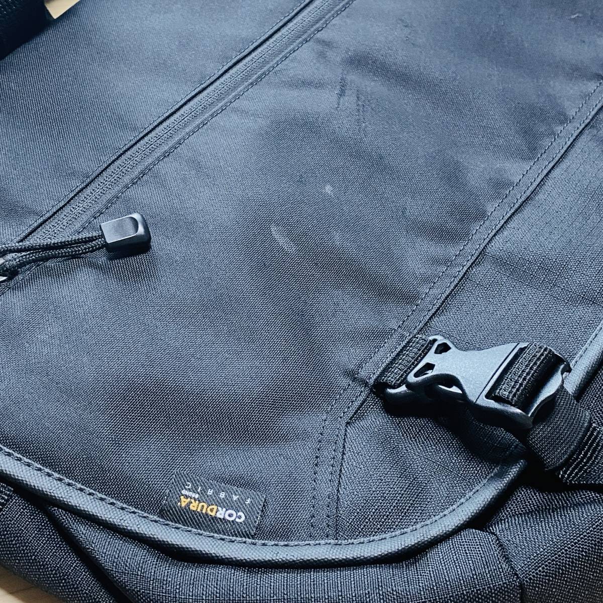 【中古】ユニクロ コーデュラ メッセンジャーバッグ ブラック UNIQLO CORDURA Messenger Bag BLACK ショルダー_画像4