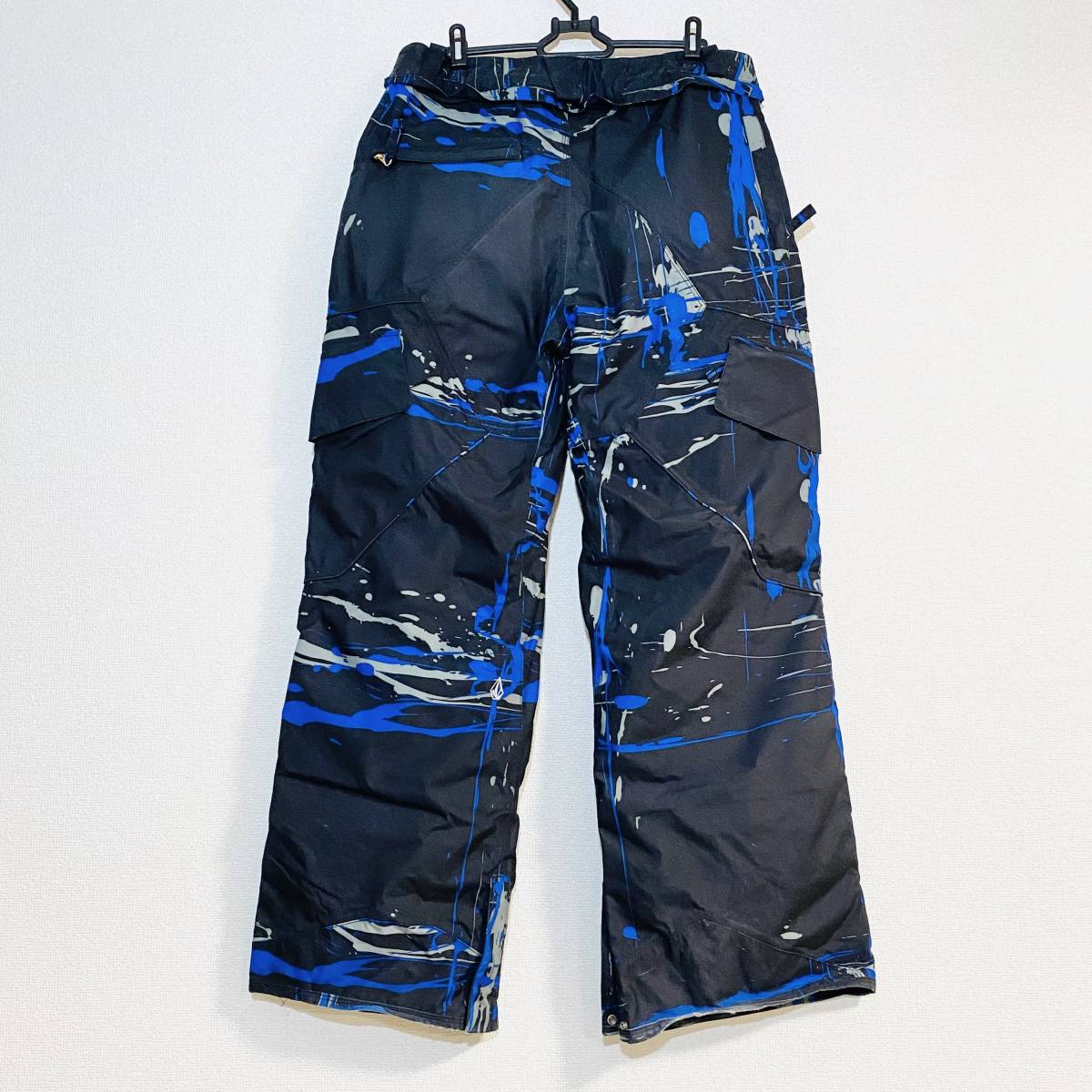 【中古】VOLCOM NIMBUS TONE PANT 迷彩 スノーボード パンツ メンズ M スノボ ウェア CAMO ブルー ブラック ボルコム スキー カーゴパンツ_画像2