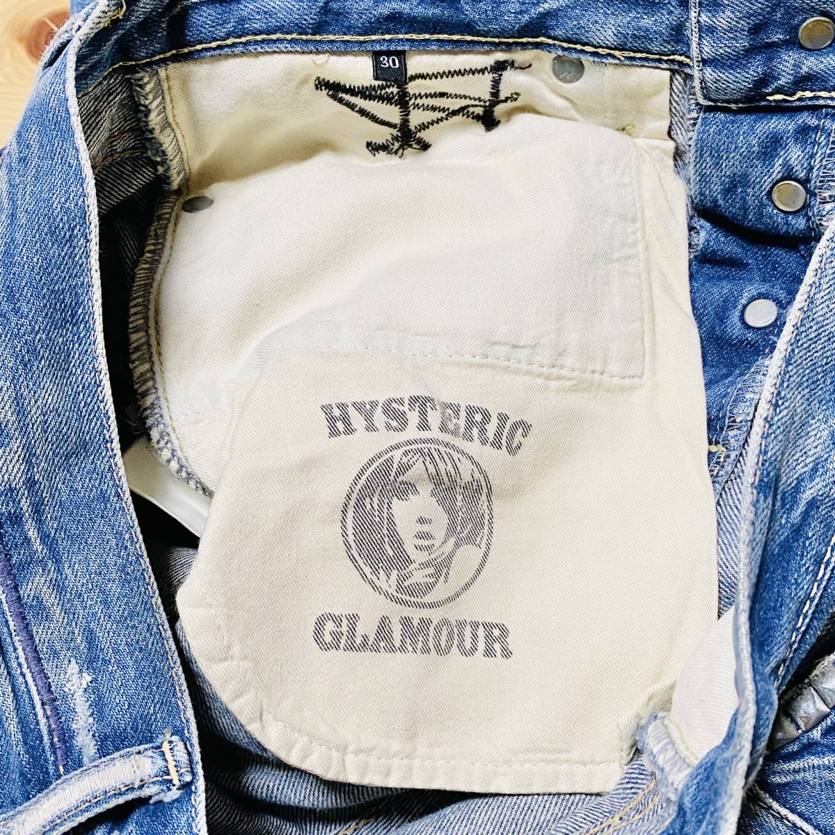 USED】HYSTERIC GLAMOUR スタッズ ストレート デニム 30 USED】HYSTERIC GLAMOUR スタッズ ストレート デニム 30