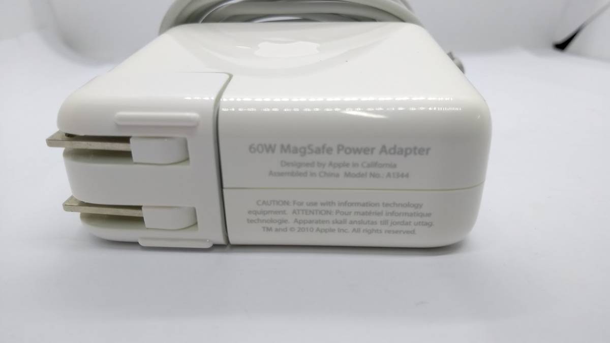 ●Apple 60W MagSafe Power Adapter 　Model： A1344　アダプタ