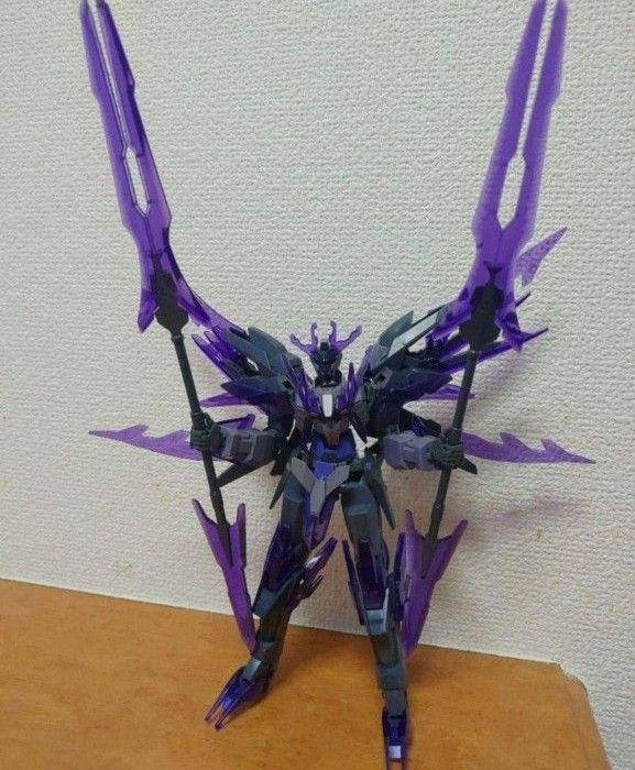 1/144HGトランジェントガンダム グレイシャー　完成品　商品同時300円値引