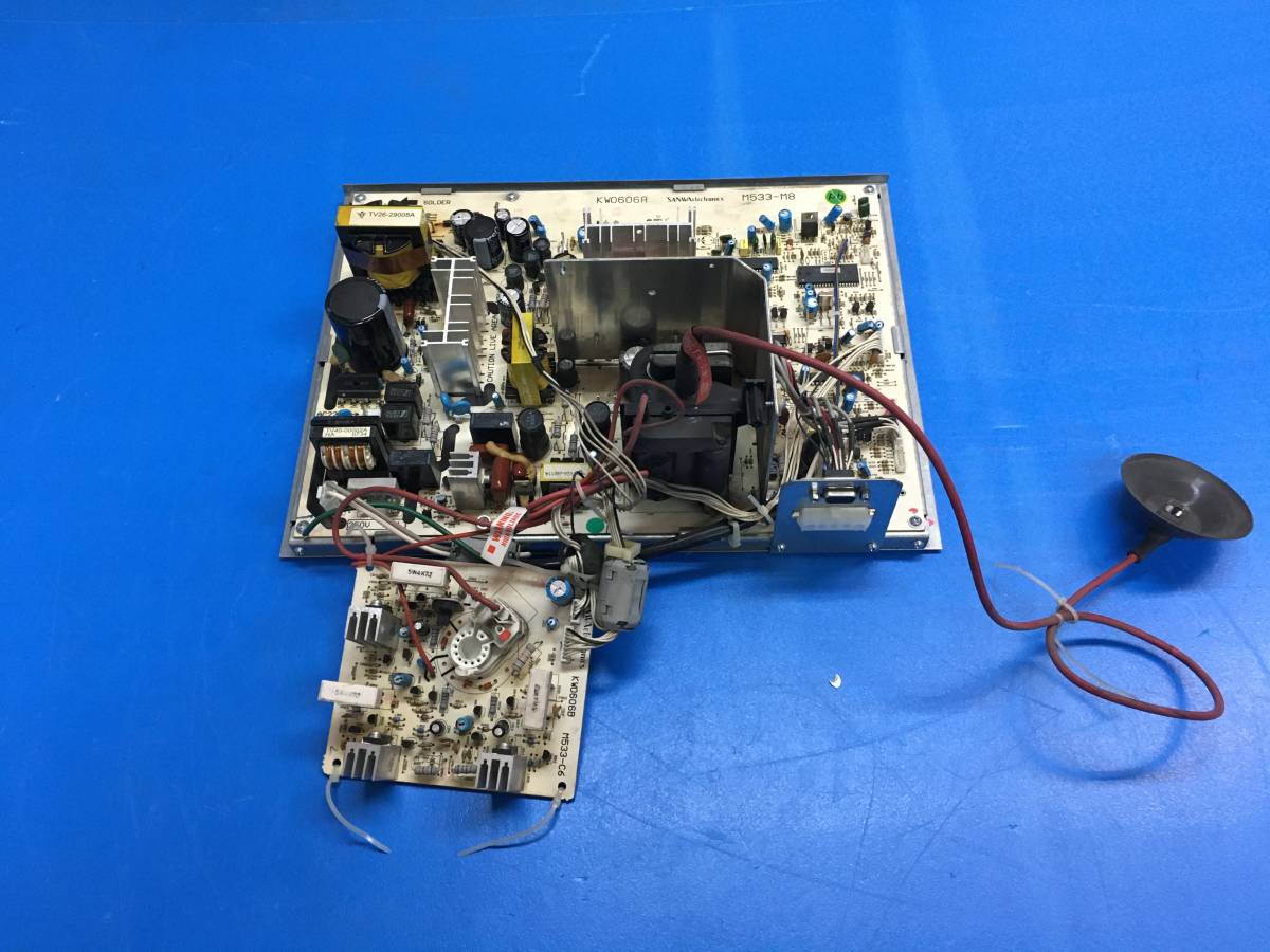 中古 SANWA　サンワ電子製　モニター基板　KW0606A　M533-M8_画像1