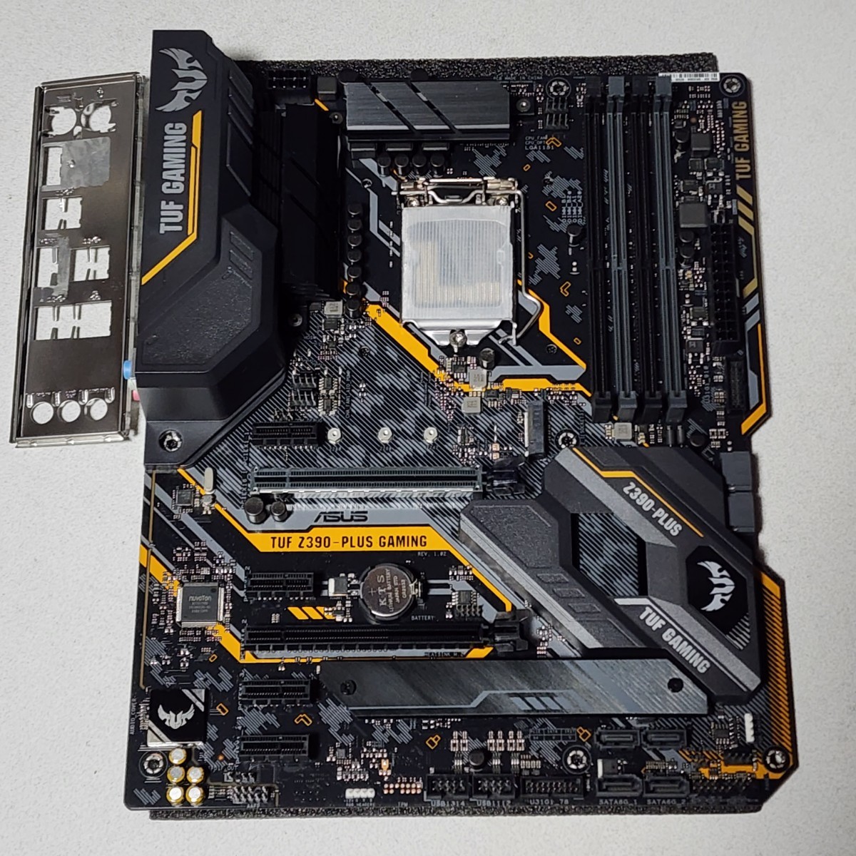 ASUS TUF Z390-PLUS GAMING IOパネル付属 LGA1151 ATX ASUS TUF Z390-PLUS GAMING IOパネル付属 LGA1151 ATX