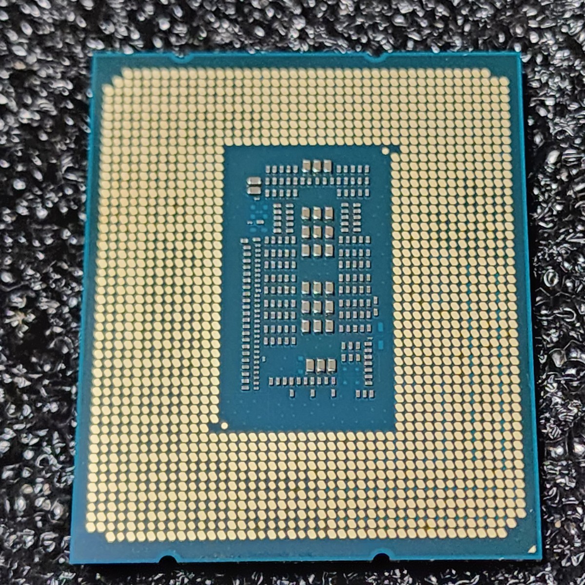 CPU Intel Core i7 12700F 2 1GHz 12コア20スレッド AlderLake CPU Intel Core i7 12700F 2 1GHz 12コア20スレッド AlderLake