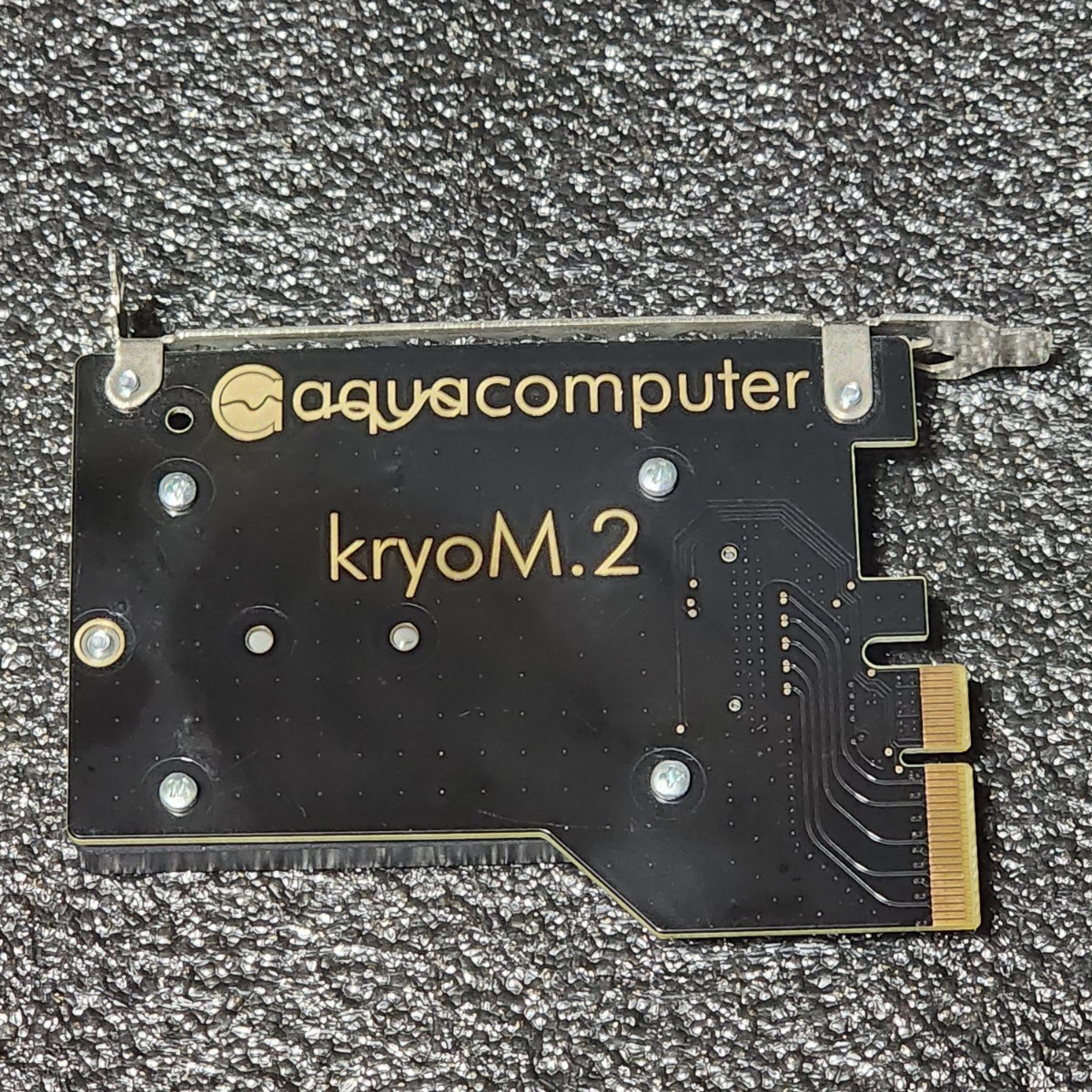 【送料無料】Aquacomputer Kryo M.2 NGFF PCIe x4 変換アダプタ ヒートシンク搭載 PCI-Express3.0 x4接続 動作確認済み PCパーツ_画像3