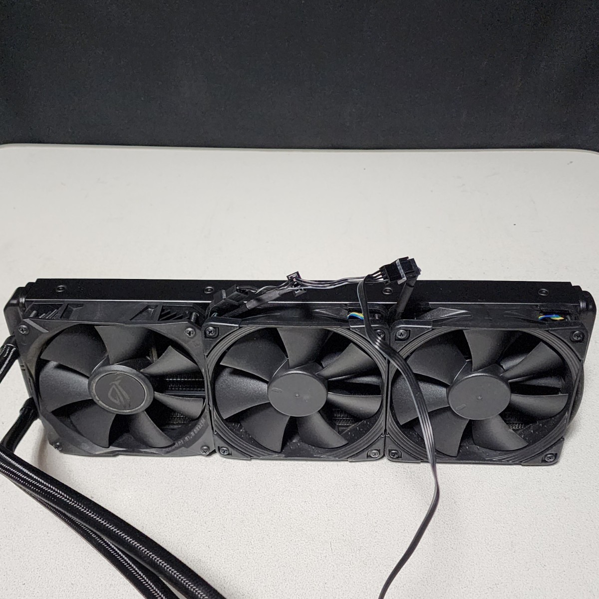 ASUS ROG RYUJIN360 360mm簡易水冷型CPUクーラー LGA115X ASUS ROG RYUJIN360 360mm簡易水冷型CPUクーラー LGA115X