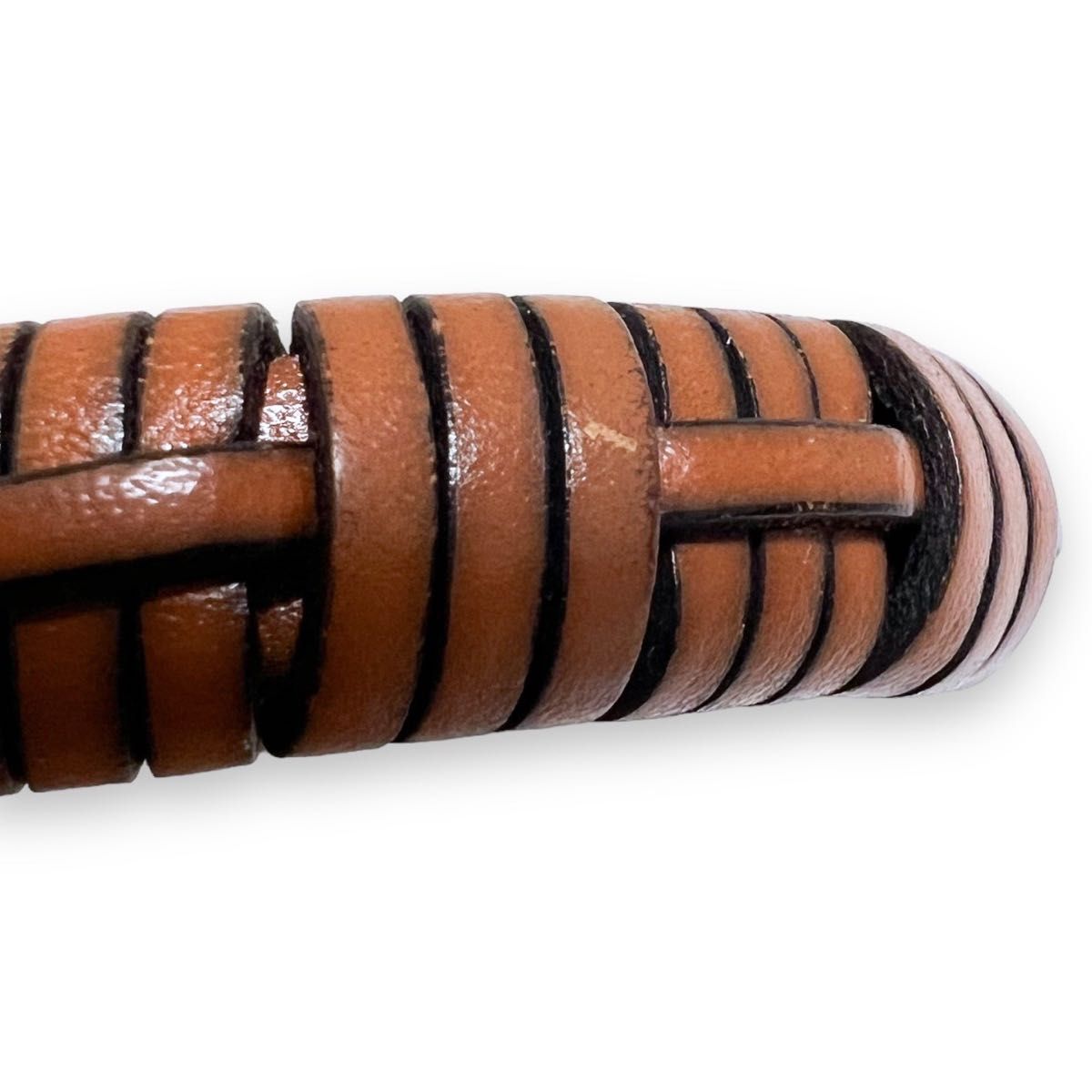 LOEWE ロエベ ウーブン バングル ブレスレット レザー|Yahoo LOEWE ロエベ ウーブン バングル ブレスレット レザー|Yahoo