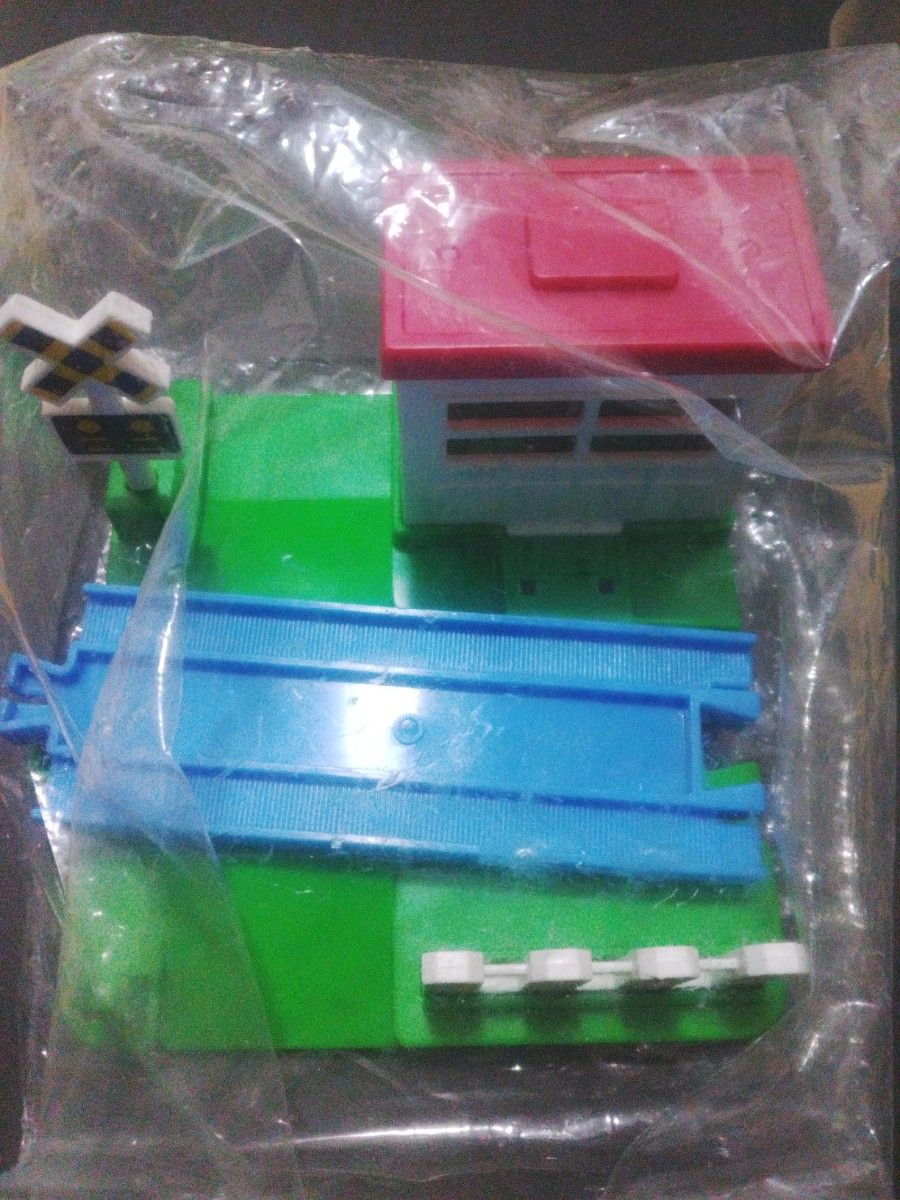 レア品 新品未開封品 TOMY プラレール J-18 音入り踏切|Yahoo レア品 新品未開封品 TOMY プラレール J-18 音入り踏切|Yahoo