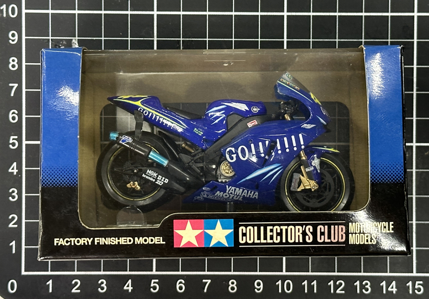 タミヤ YAMAHA YZ-R 1/22 2004 WORLD CHAMPION V.Rossi COLLECTOR’S CLUB・モーターサイクルモデルズ 当時物 ビンテージ 新品未開封品_画像9