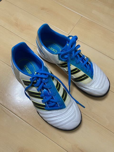 ★中古品★adidas アディダス サッカー フットサル 23.5cm_画像1